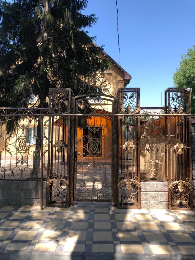 Hotel Lion Almaty Exterior photo